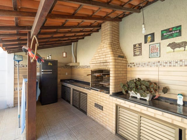 Casa com 480m² 4 quartos e 2 banheiros, à venda, no bairro Porto da Aldeia em São Pedro da Aldeia