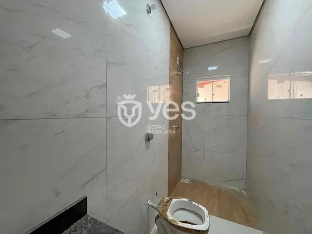 Casa 2 quartos e 1 banheiro, à venda, no bairro Parque das Mangabeiras em Araxá