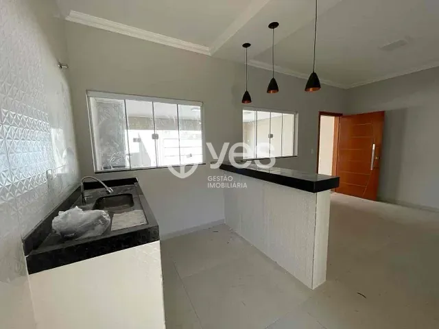 Casa 2 quartos e 1 banheiro, à venda, no bairro Parque das Mangabeiras em Araxá