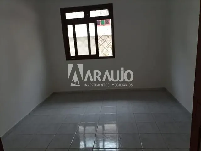 Casa com 493m² 2 quartos e 1 banheiro, à venda, no bairro Espinheiros em Itajaí