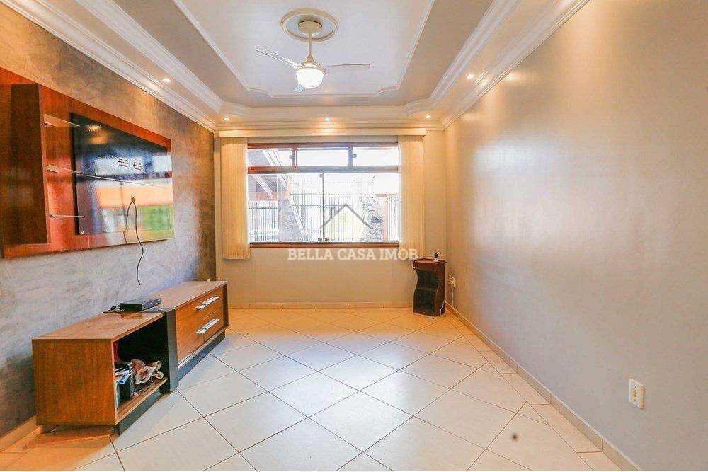 Casa à venda com 4 quartos, 192m² - Foto 2