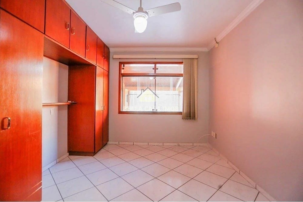 Casa à venda com 4 quartos, 192m² - Foto 19