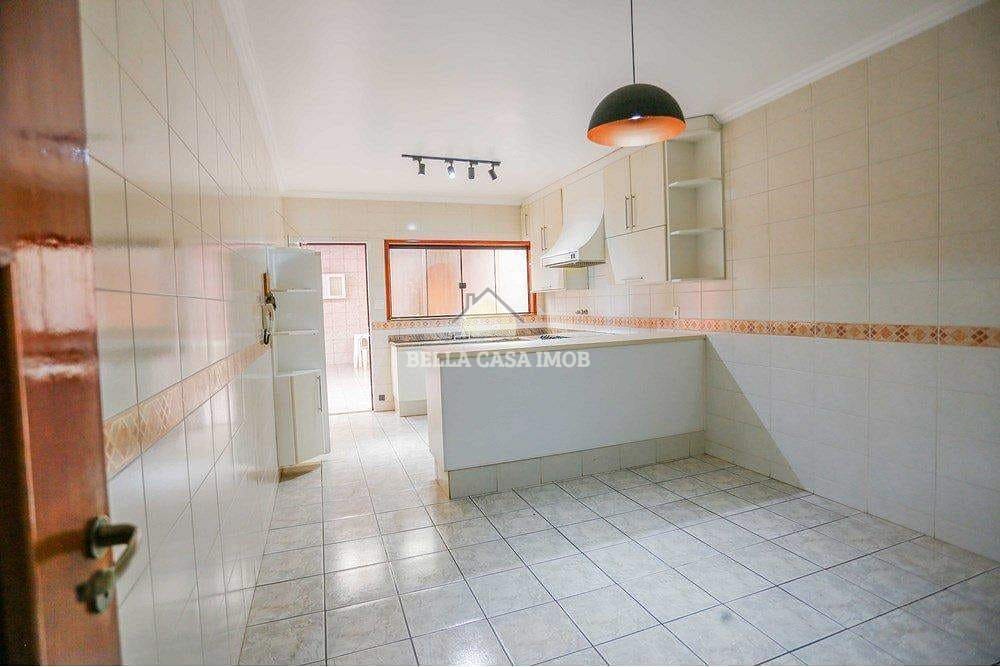 Casa à venda com 4 quartos, 192m² - Foto 17