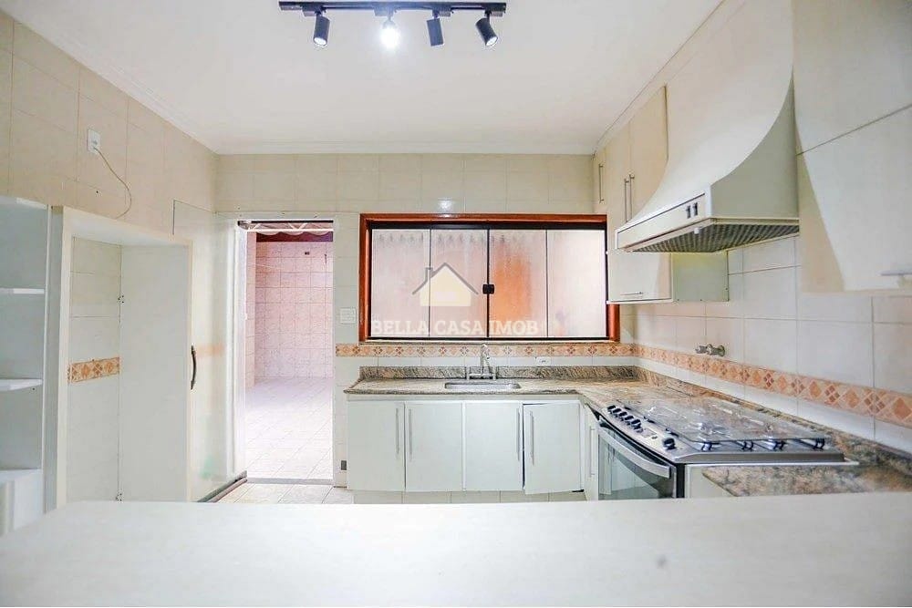 Casa à venda com 4 quartos, 192m² - Foto 18