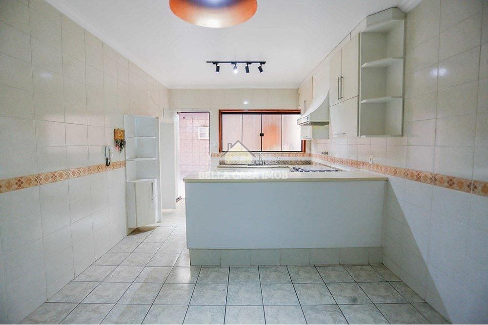 Casa à venda com 4 quartos, 192m² - Foto 14