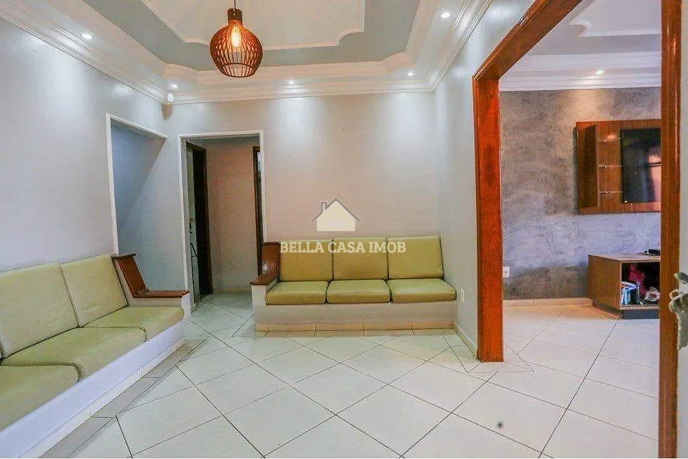 Casa, 4 quartos, 192 m² - Foto 1