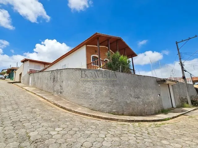 Casa com 535m² 5 quartos e 4 banheiros, para alugar, no bairro Jardim Alvorada I em Piracaia