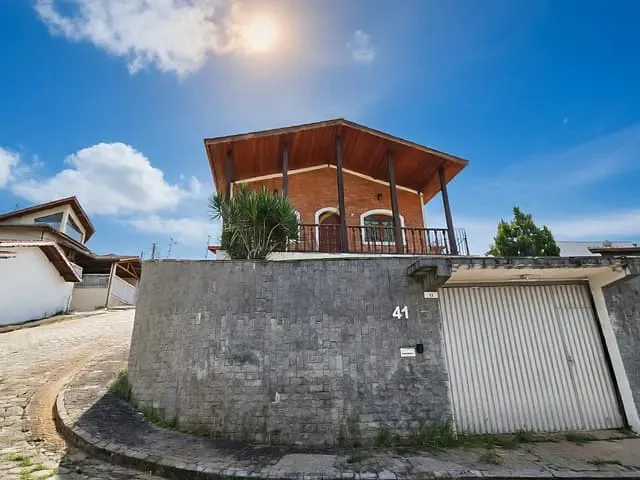 Casa com 535m² 5 quartos e 4 banheiros, para alugar, no bairro Jardim Alvorada I em Piracaia