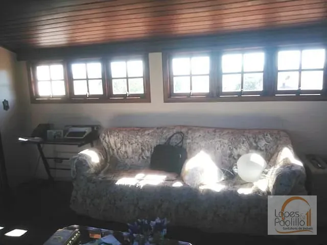 Casa com 480m² 4 quartos e 1 banheiro, à venda, no bairro Jardim Paulista em Atibaia