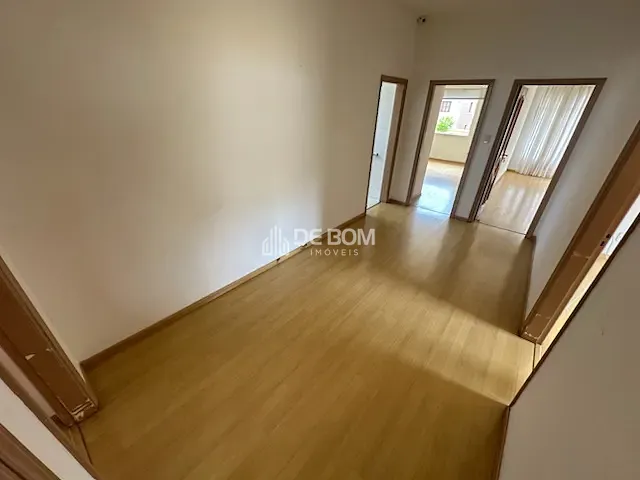 Casa com 437m², para alugar, no bairro Jardim dos Estados em Poços de Caldas