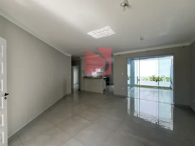 Casa 3 quartos e 1 banheiro, à venda, no bairro Cidade Jardim em Pirassununga