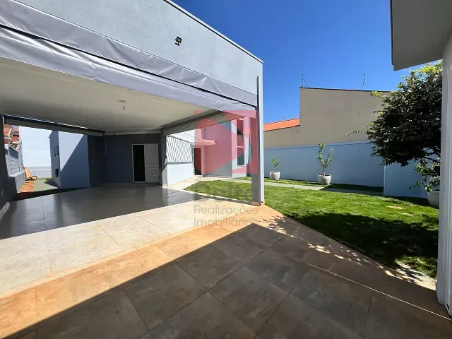 Casa 3 quartos e 1 banheiro, à venda, no bairro Cidade Jardim em Pirassununga