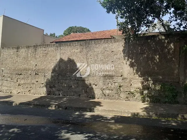 Casa com 385m² 5 quartos e 3 banheiros, à venda, no bairro Nossa Senhora da Abadia em Uberaba