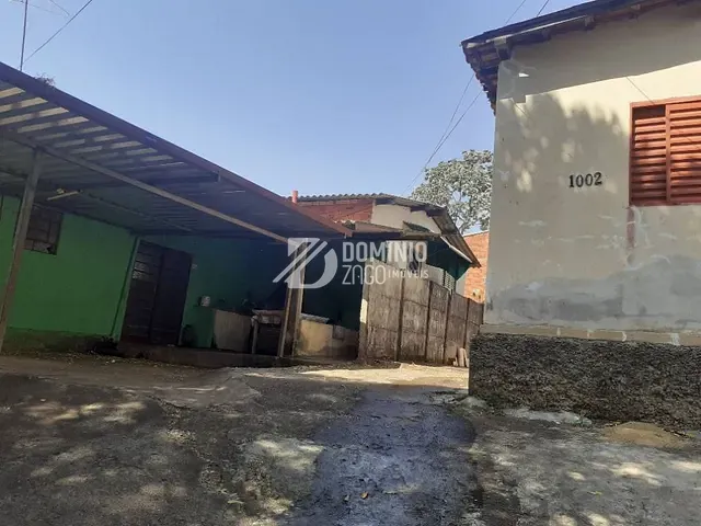 Casa com 385m² 5 quartos e 3 banheiros, à venda, no bairro Nossa Senhora da Abadia em Uberaba