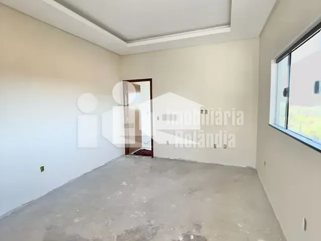 Casa com 380m² 3 quartos e 3 banheiros, à venda, no bairro Jd Roland em Rolândia