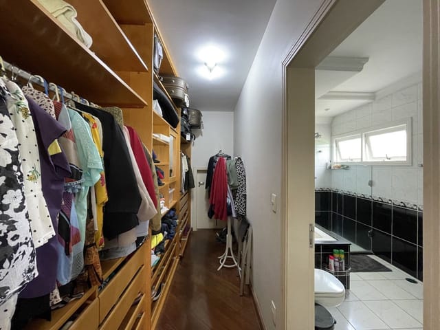 Casa com 325m² 3 quartos e 1 banheiro, à venda, no bairro Urbanova em São José dos Campos