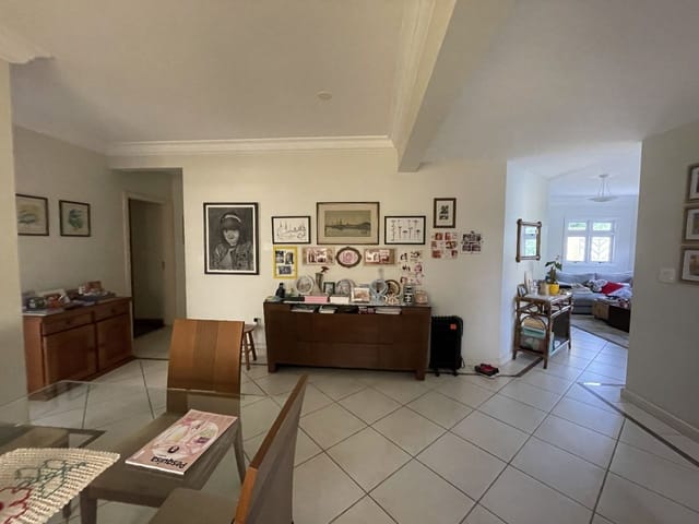 Casa com 325m² 3 quartos e 1 banheiro, à venda, no bairro Urbanova em São José dos Campos