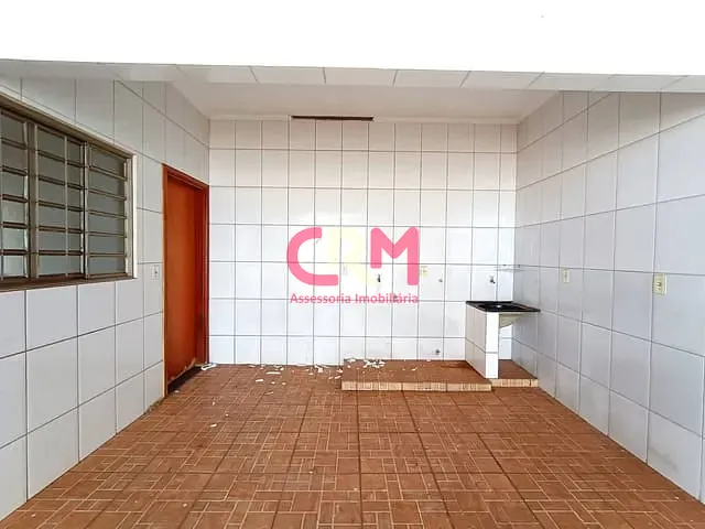 Casa com 120m² 2 quartos e 1 banheiro, para alugar, no bairro Jardim Sobral em Taquaritinga