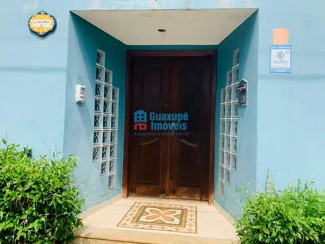 Casa com 440m² 4 quartos e 2 banheiros, à venda, no bairro Residencial JR Centro em GUARANÉSIA