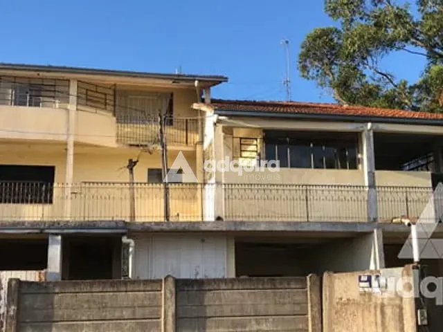 Sobrado com 327m², à venda, no bairro Uvaranas em Ponta Grossa