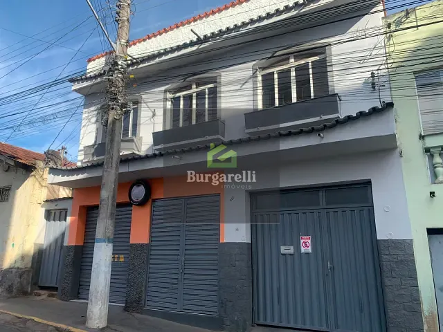 Casa 2 quartos e 1 banheiro, para alugar, no bairro Centro em Lavras