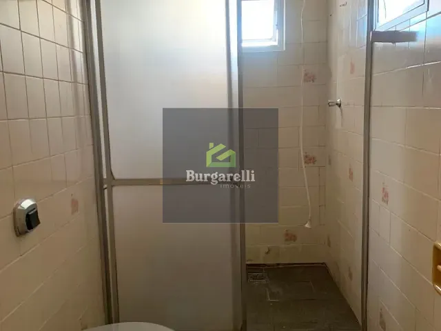 Casa 2 quartos e 1 banheiro, para alugar, no bairro Centro em Lavras