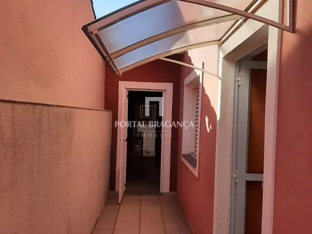 Casa com 200m² 3 quartos e 2 banheiros, à venda, no bairro Jardim São Lourenço em Bragança Paulista
