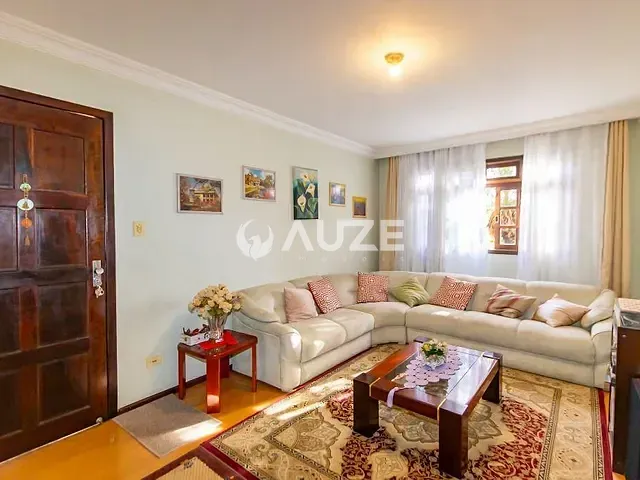 Casa com 266m² 4 quartos e 3 banheiros, à venda, no bairro Cajuru em Curitiba