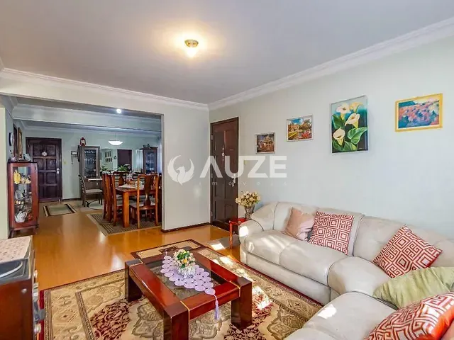 Casa com 266m² 4 quartos e 3 banheiros, à venda, no bairro Cajuru em Curitiba