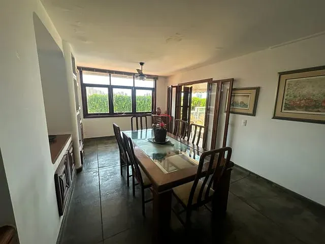 Casa com 792m² 4 quartos e 5 banheiros, à venda, no bairro Quebec em Londrina