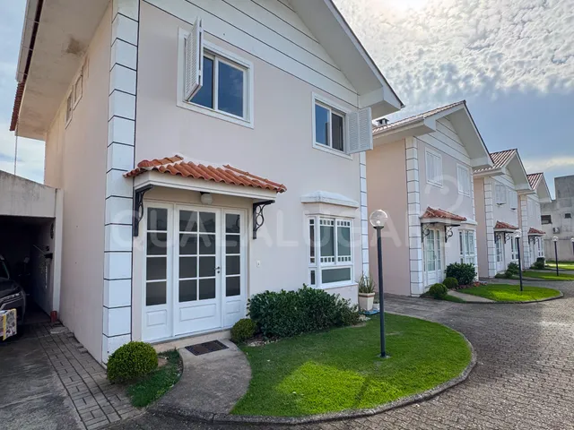 Casa 3 quartos e 2 banheiros, à venda ou para alugar, no bairro Oficinas em Tubarão