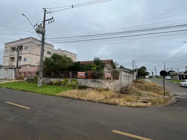 Casa com 400m², à venda, no bairro Vila Bela em Guarapuava