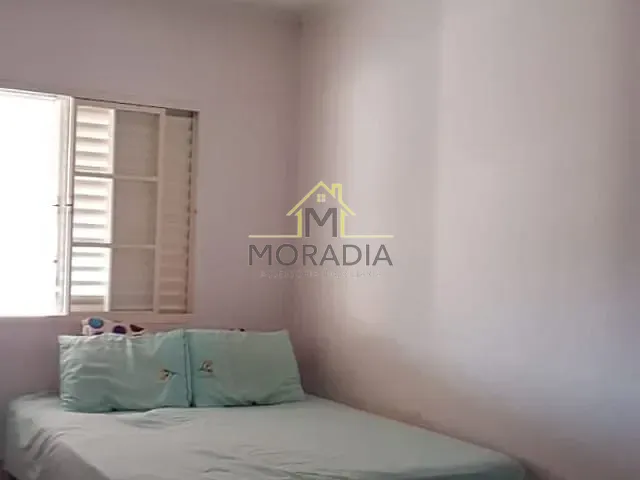 Casa com 250m² 2 quartos e 1 banheiro, à venda, no bairro Jardim Orminda em Guaxupé