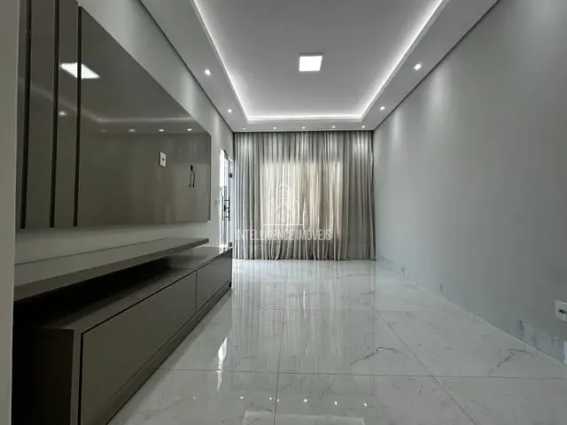 Casa 2 quartos e 1 banheiro, à venda, no bairro Nova Conquista em Cuiabá