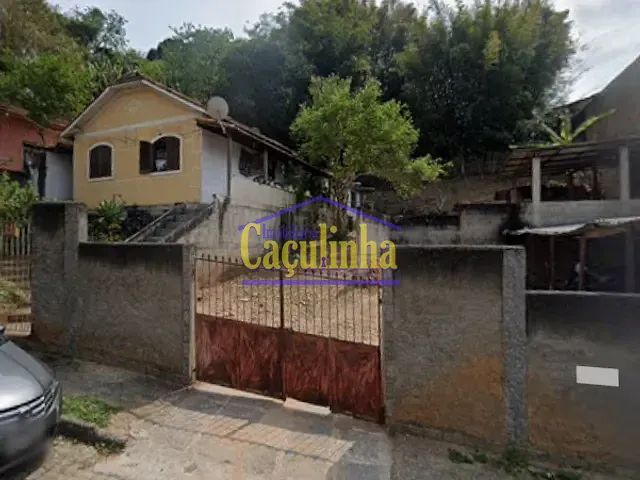 Casa com 60m² 2 quartos e 2 banheiros, à venda, no bairro Oficinas Velhas em Barra do Piraí