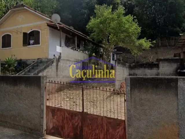 Casa com 60m² 2 quartos e 2 banheiros, à venda, no bairro Oficinas Velhas em Barra do Piraí