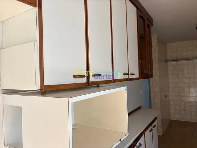 Casa 3 quartos e 1 banheiro, para alugar, no bairro Jerumenha em Londrina