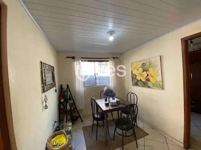 Casa 3 quartos e 1 banheiro, à venda, no bairro Centro em Araxá