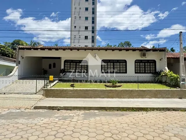 Casa com 401m², à venda, no bairro Itoupava Seca em Blumenau