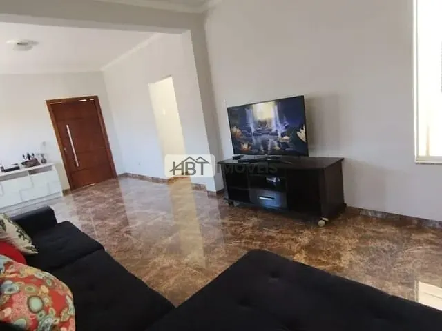 Casa com 360m² 3 quartos e 3 banheiros, à venda, no bairro Vila Industrial em Bauru