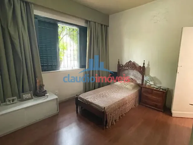 Casa com 380m² 3 quartos e 3 banheiros, à venda, no bairro Jardim Amália em Volta Redonda