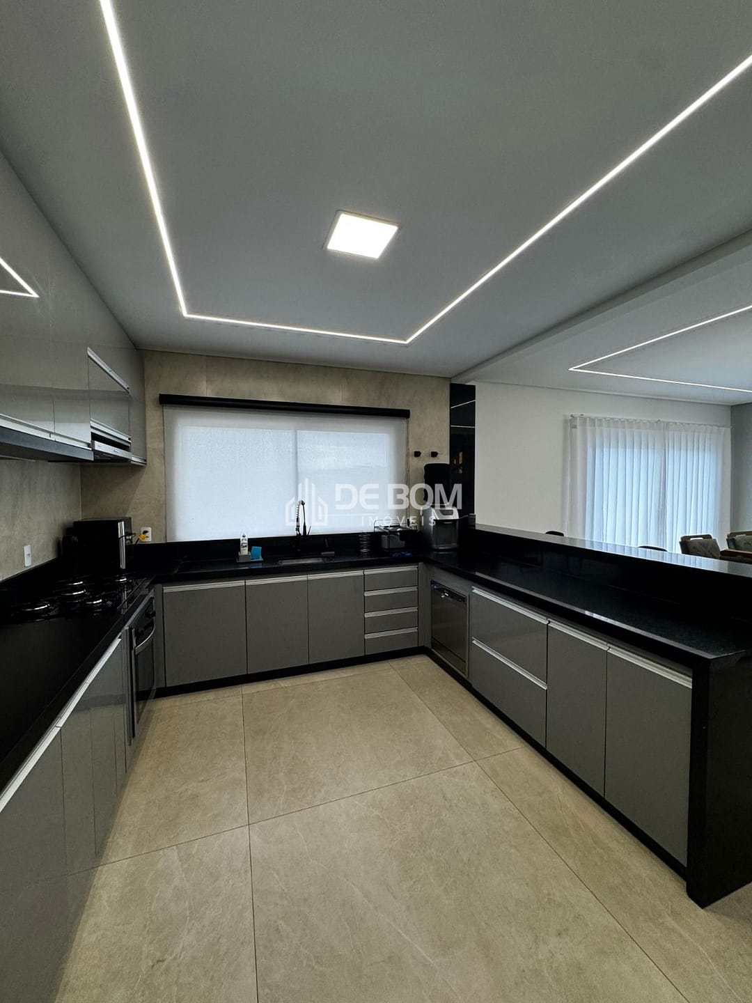 Casa, 3 quartos, 252 m² - Foto 19