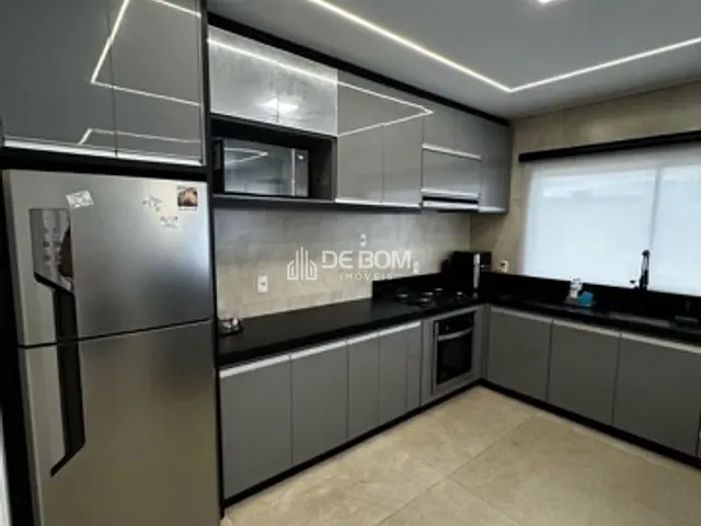 Casa 3 quartos e 5 banheiros, à venda, no bairro Loteamento Caldense em Poços de Caldas