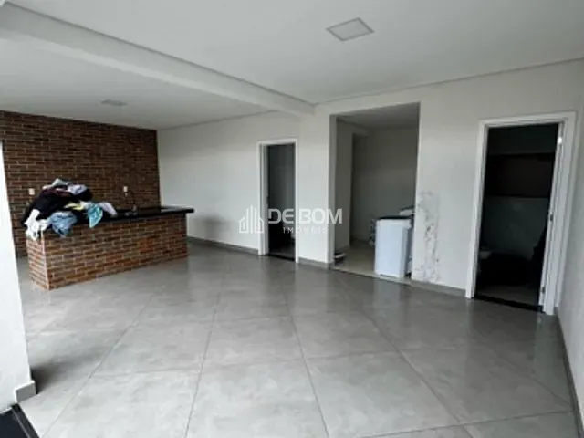 Casa 3 quartos e 5 banheiros, à venda, no bairro Loteamento Caldense em Poços de Caldas