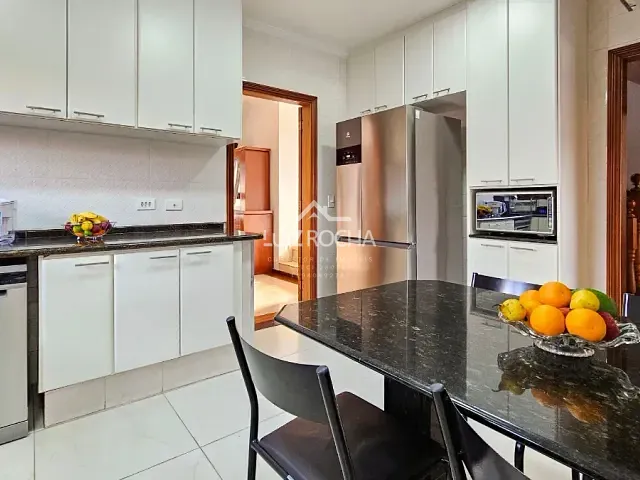 Casa com 501m² 4 quartos e 6 banheiros, à venda, no bairro Alphaville em Santana de Parnaíba