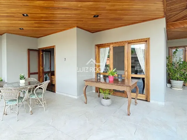 Casa com 501m² 4 quartos e 6 banheiros, à venda, no bairro Alphaville em Santana de Parnaíba