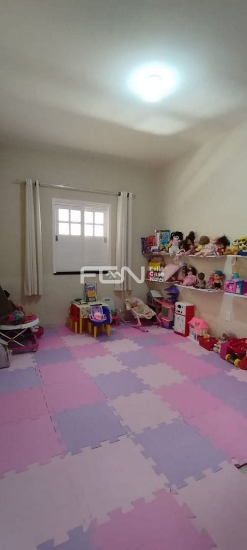 Casa à venda com 5 quartos, 200m² - Foto 10