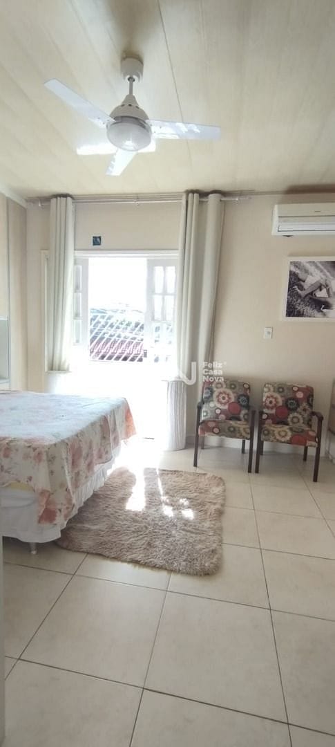 Casa à venda com 5 quartos, 200m² - Foto 12