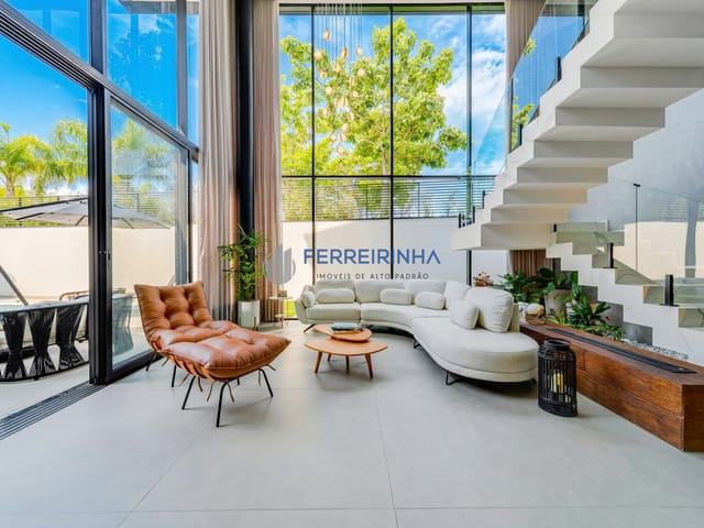 Casa com 535m² 5 quartos e 6 banheiros, à venda, no bairro Condomínio Residencial Alphaville em São José dos Campos