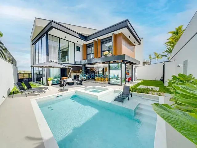 Casa com 535m² 5 quartos e 6 banheiros, à venda, no bairro Condomínio Residencial Alphaville em São José dos Campos